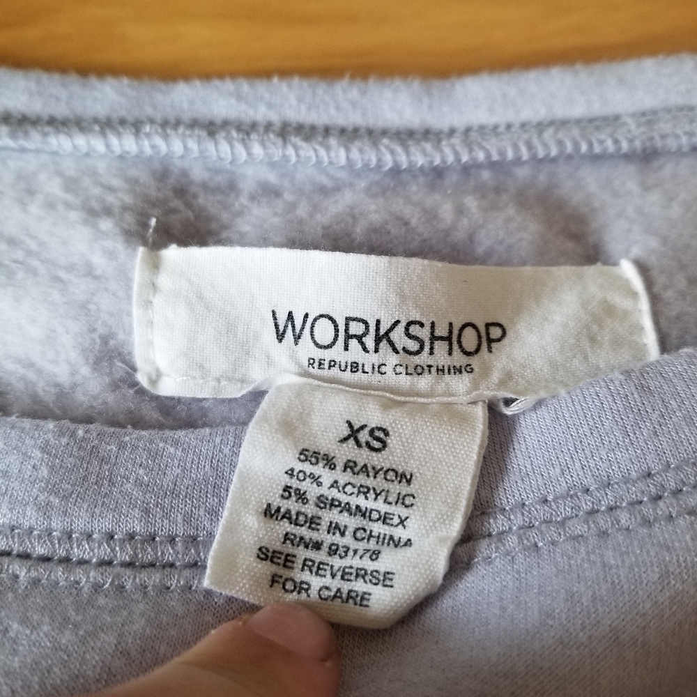 3/$15 CLEARANCE Workshop Lavender Purple Scoop Neck Soft Fleece Lined Sweatshirt - Picture 10 of 10